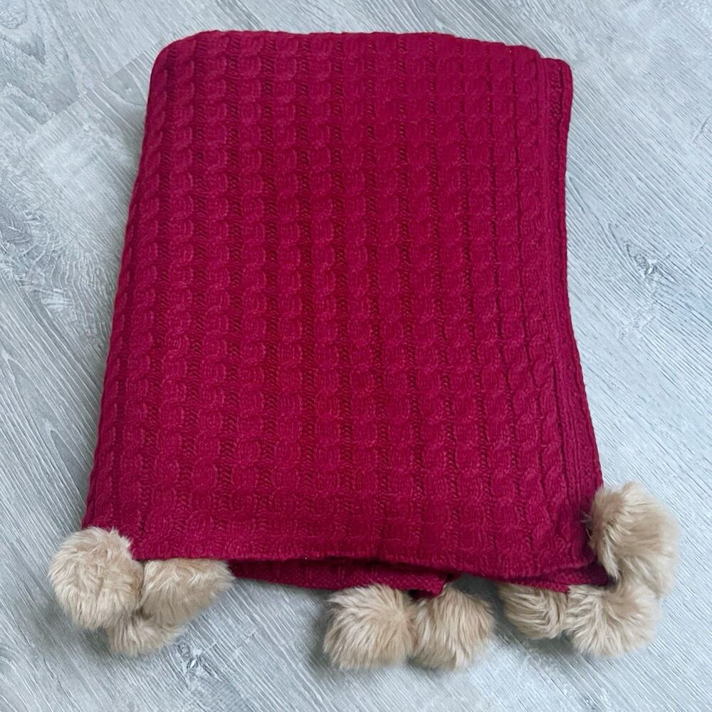 Artisan De Luxe Medium Throw 54" x 47" Cable Knit Red Pom Poms Christmas Holiday